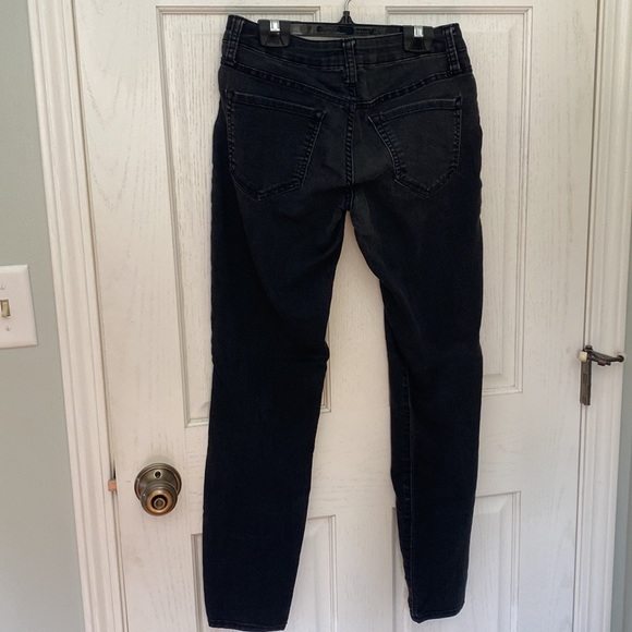 Old Navy Rockstar low-rise skinny jeans - Picture 2 of 3